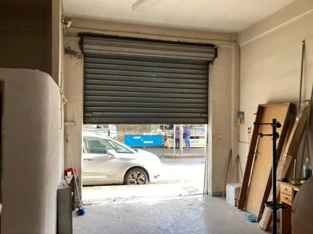 Box in vendita a Olevano Sul Tusciano, Campania