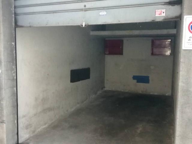 Box in vendita a Fornaci, Beinasco
