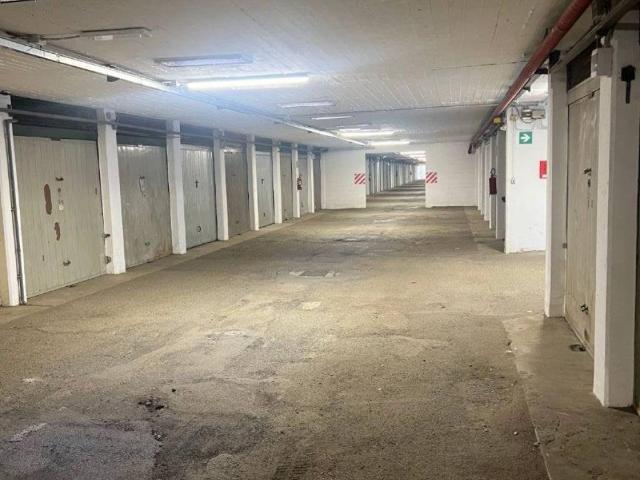 Box in vendita a Fornaci, Beinasco