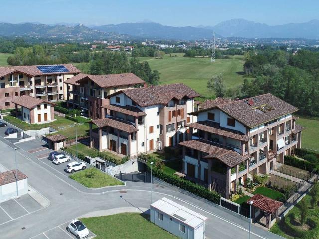 Box in vendita a Carnate, Lombardia
