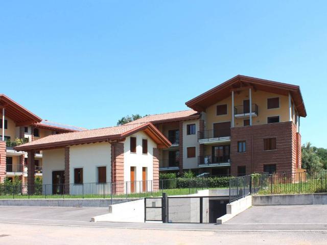 Box in vendita a Carnate, Lombardia