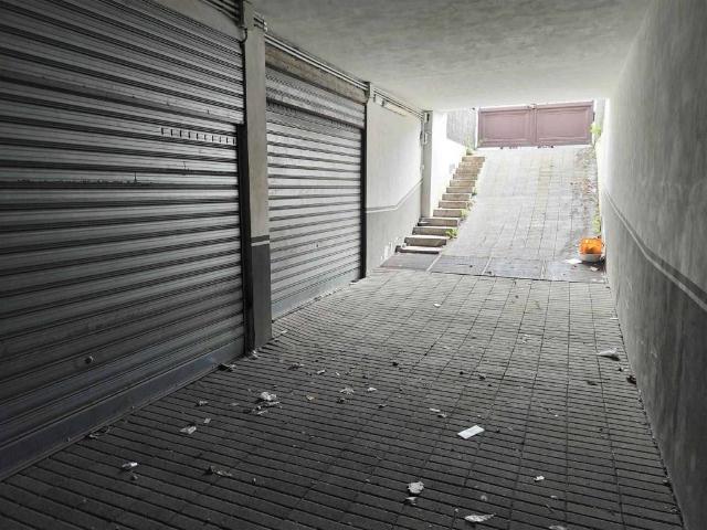 Box in vendita a Belpasso, Sicilia