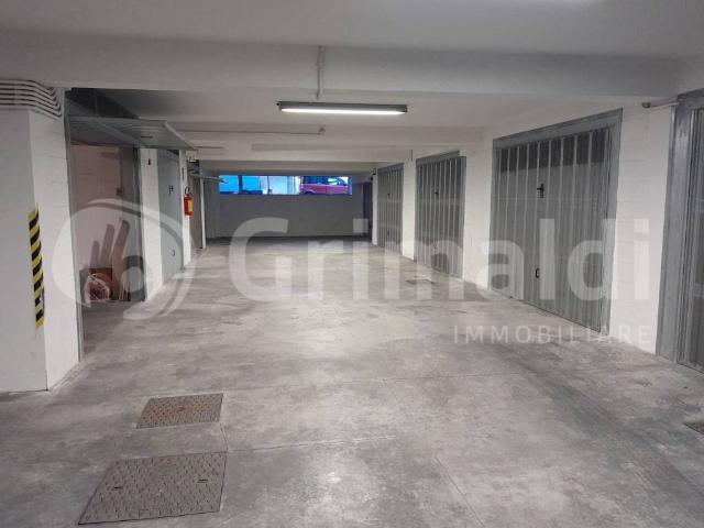 Box in vendita a Benevento, Campania