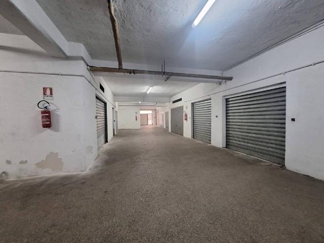 Box in vendita a Benevento, Campania