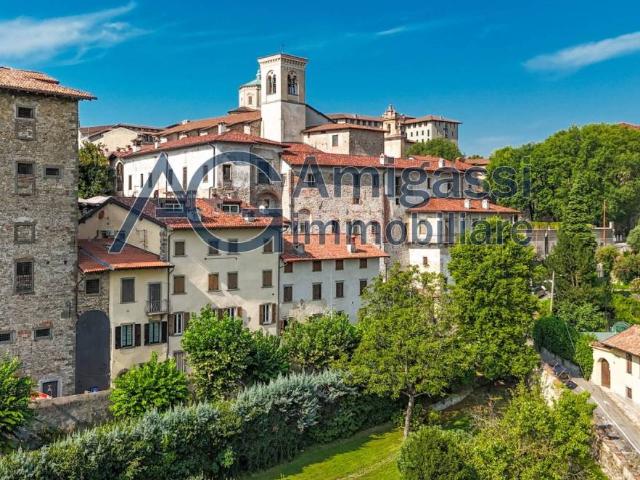 Box in vendita a Città Alta, Bergamo