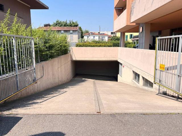 Box in vendita a Loreto, Bergamo