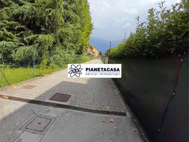 Box in vendita a Villaggio degli Sposi, Bergamo