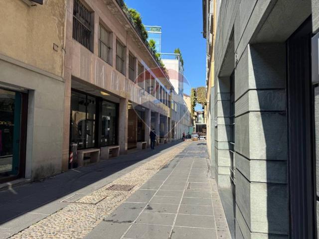 Box in vendita a San Tomaso de' Calvi, Bergamo