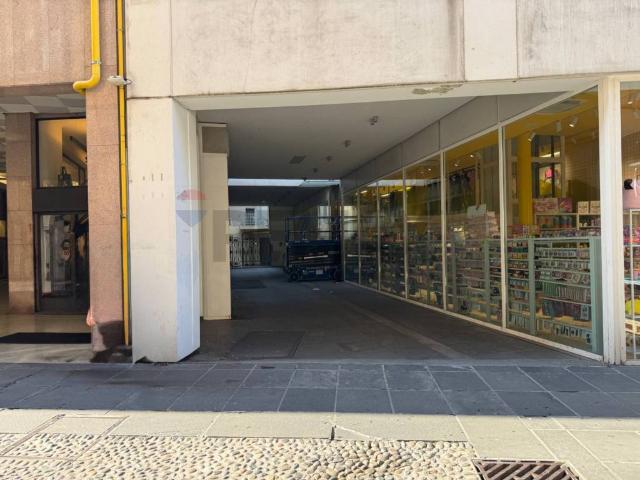Box in vendita a Città Alta, Bergamo
