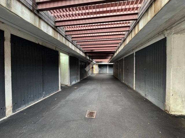 Box in vendita a San Tomaso de' Calvi, Bergamo