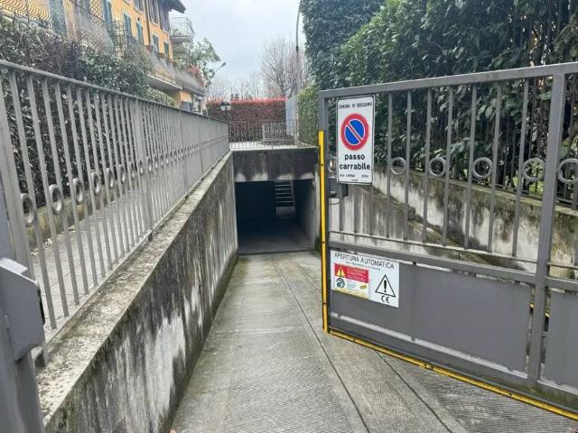 Box in vendita a Finazzi, Bergamo