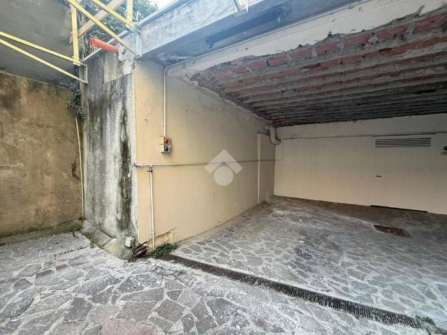 Box in vendita a Bergamo, Lombardia