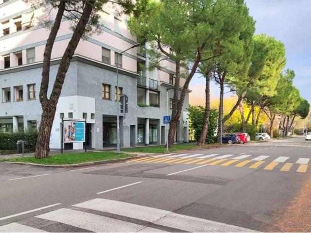 Box in vendita a Bergamo, Lombardia