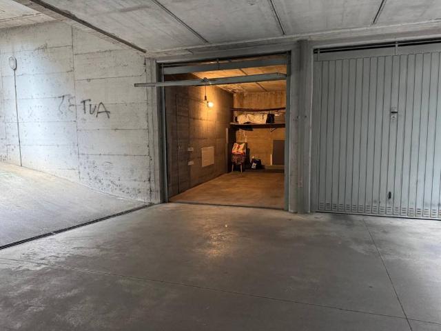 Box in vendita a Colognola, Bergamo