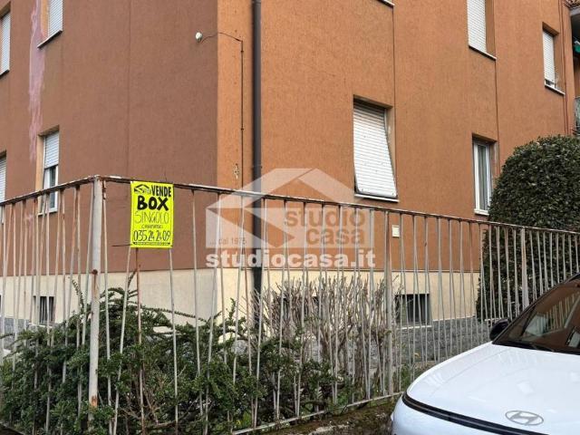 Box in vendita a Bergamo, Lombardia