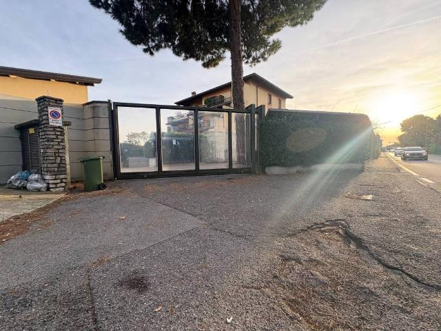 Box in vendita a Redona, Bergamo
