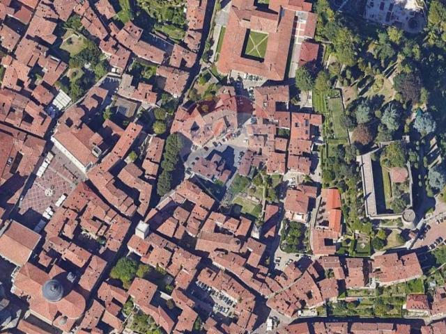 Box in vendita a Città Alta, Bergamo