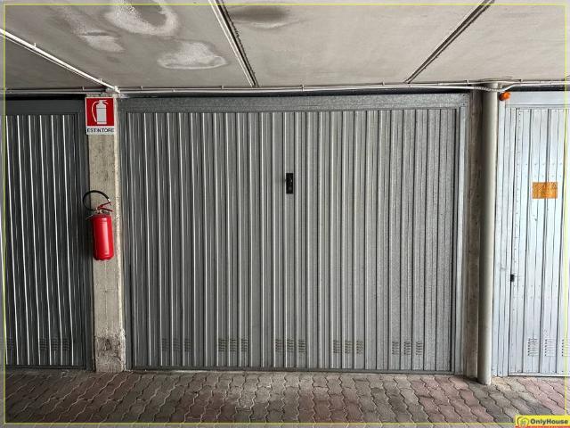 Box in vendita a Bergamo, Lombardia