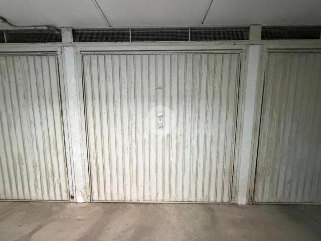 Box in vendita a Piazzo, Biella