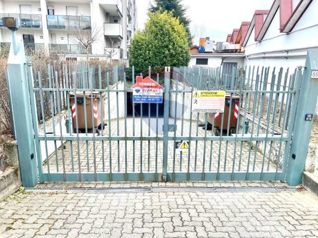 Box in vendita a Piazzo, Piemonte