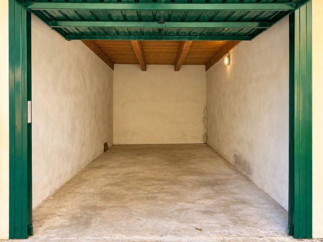 Box in vendita a Chiavazza, Biella
