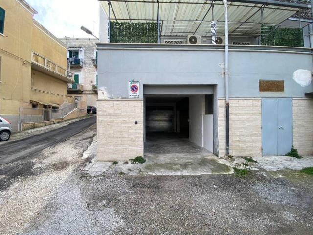 Box in vendita a Bisceglie, Barletta-andria-trani
