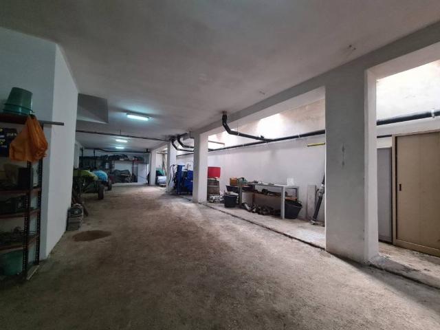 Box in vendita a Puglia, Barletta-andria-trani