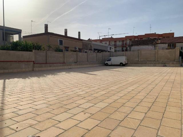 Box in vendita a Puglia, Barletta-andria-trani