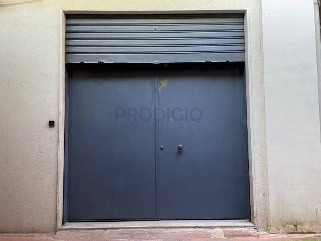 Box in vendita a Puglia, Barletta-andria-trani