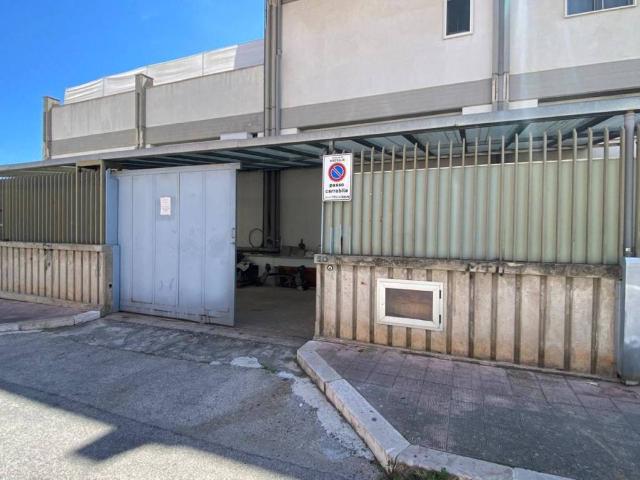 Box in vendita a Bisceglie, Barletta-andria-trani