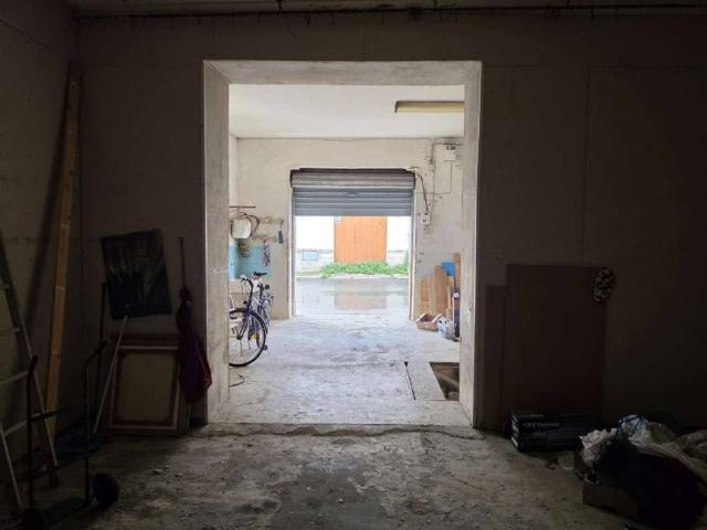 Box in vendita a Puglia, Barletta-andria-trani