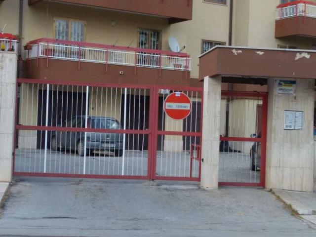 Box in vendita a Puglia, Barletta-andria-trani