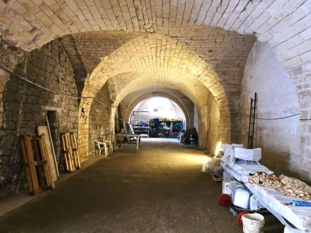 Box in vendita a Bisceglie, Barletta-andria-trani