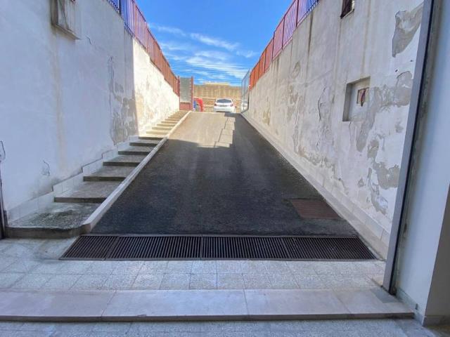 Box in vendita a Puglia, Barletta-andria-trani