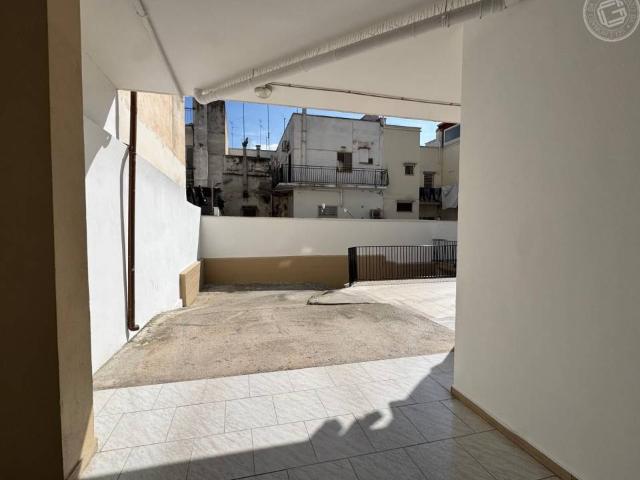 Box in vendita a Bitonto, Bari