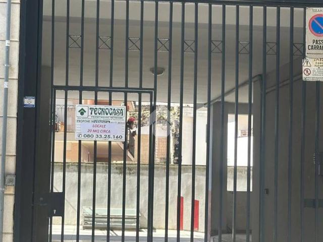 Box in vendita a Puglia, Bari