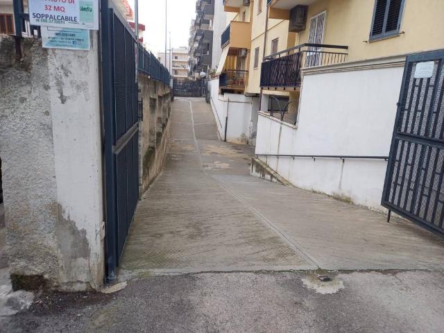 Box in vendita a Puglia, Bari