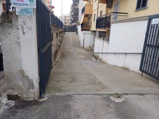 Box in vendita a Puglia, Bari