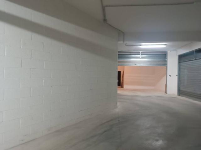 Box in vendita a Puglia, Bari
