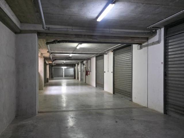 Box in vendita a Puglia, Bari