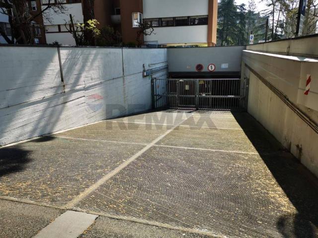 Box in vendita a Savena, Bologna