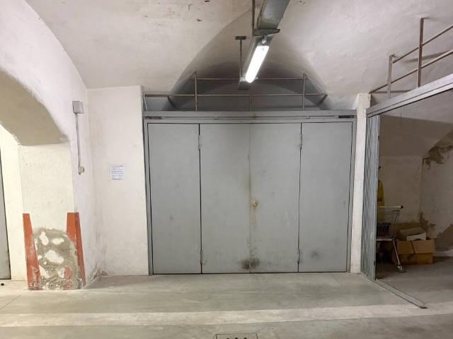 Box in vendita a Porto-Saragozza, Bologna