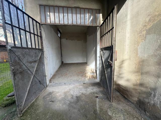Box in vendita a San Donato-San Vitale, Bologna