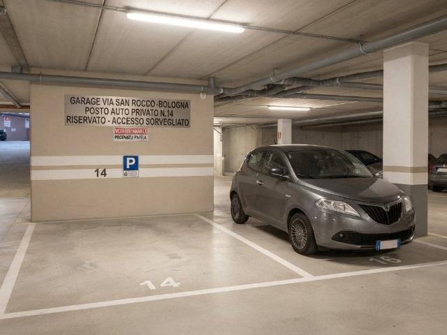 Box in vendita a Porto-Saragozza, Bologna