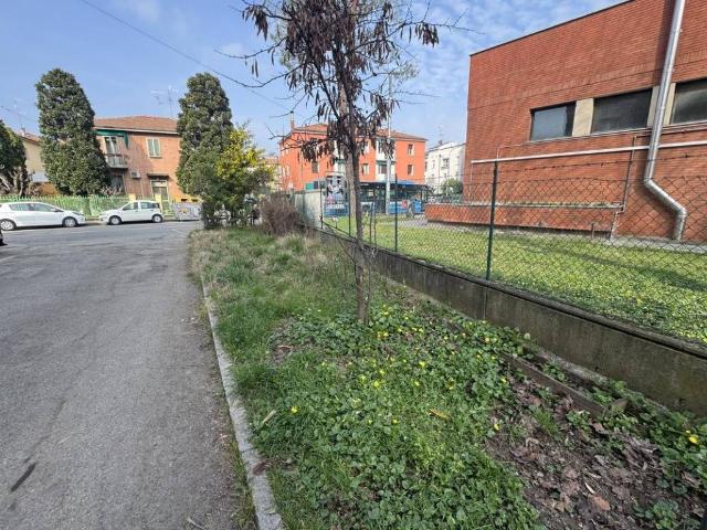 Box in vendita a Casteldebole, Bologna