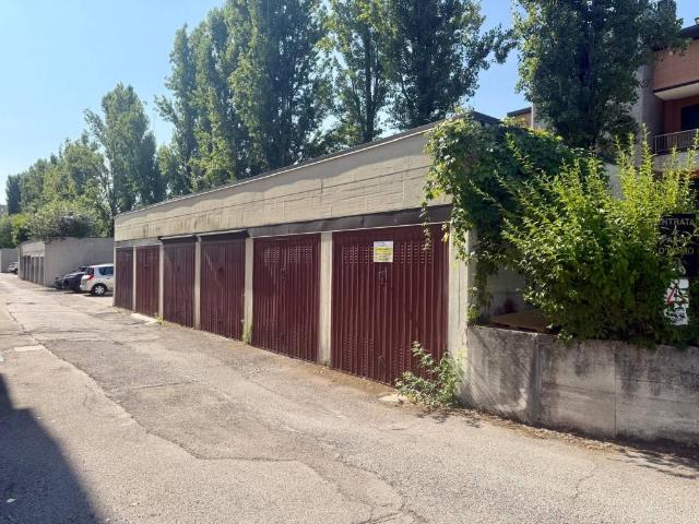 Box in vendita a Dozza, Bologna
