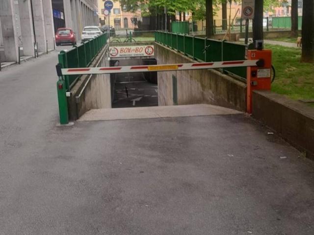 Box in vendita a Porto-Saragozza, Bologna