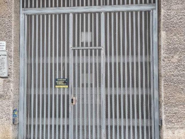 Box in vendita a Santo Stefano, Bologna