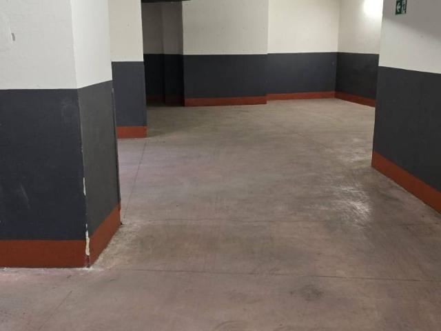 Box in vendita a Porto-Saragozza, Bologna