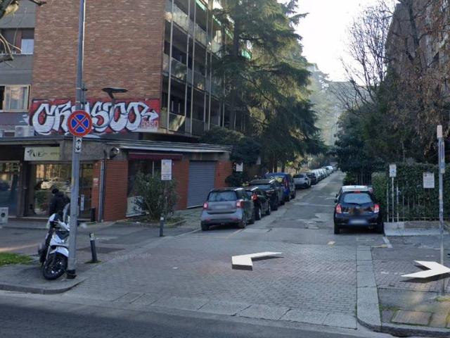 Box in vendita a San Donato-San Vitale, Bologna